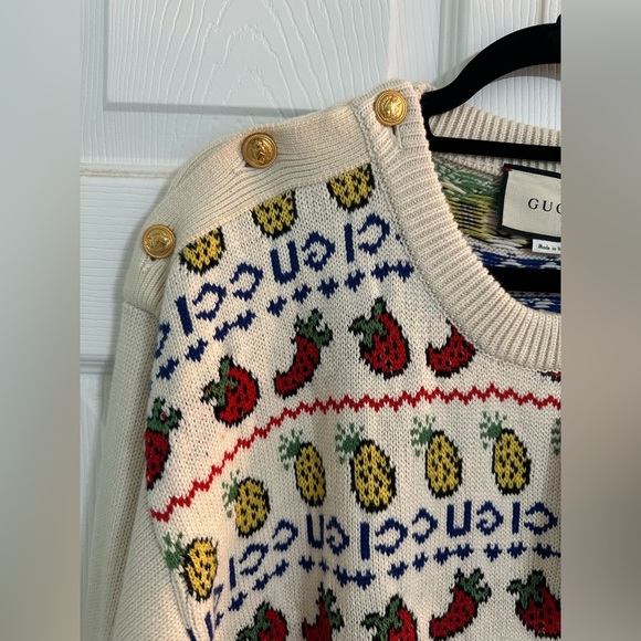 GUCCI Fruit Intarsia Wool Blend Knit Sweater in White - Picture 3 of 8